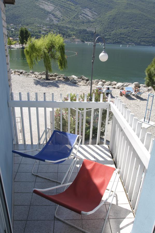 Casa Toblini Al Lago On The Beach Torbole Sul Garda Екстериор снимка