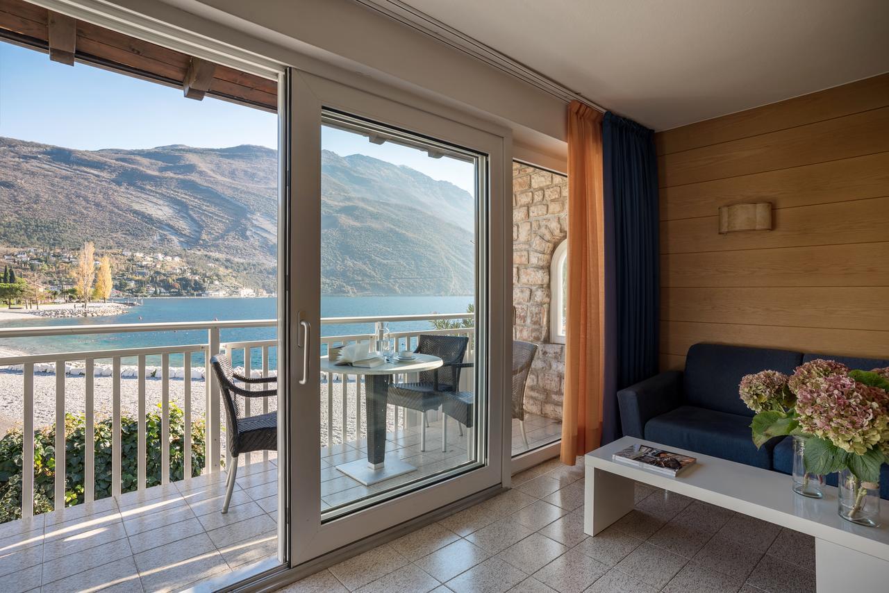 Casa Toblini Al Lago On The Beach Torbole Sul Garda Екстериор снимка